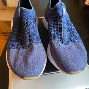 Men’s Navy Nike Running Shoes New Size 7